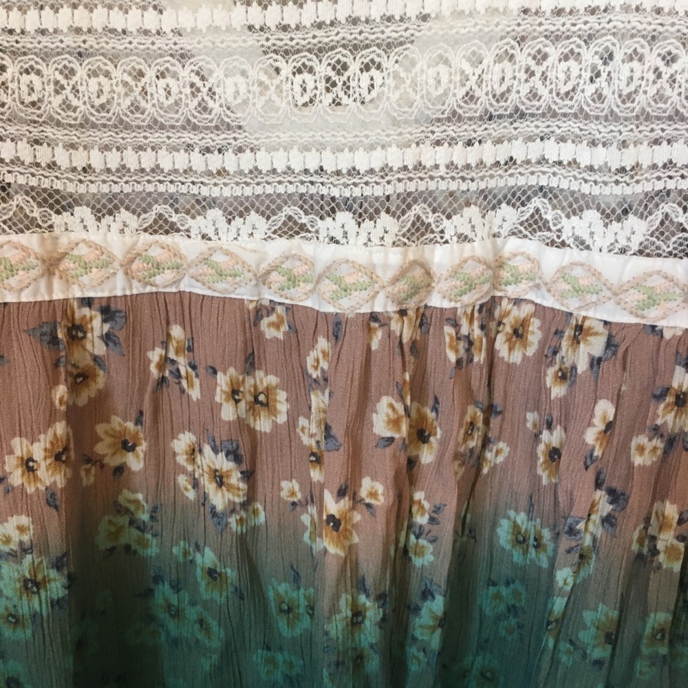 Gimmicks BKE Green Gables Dip Dye Blouse Small - Picture 16 of 16